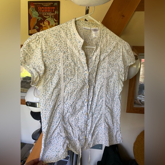 Cottage Core Blouse Dainty Blue Floral Print - Picture 3 of 4